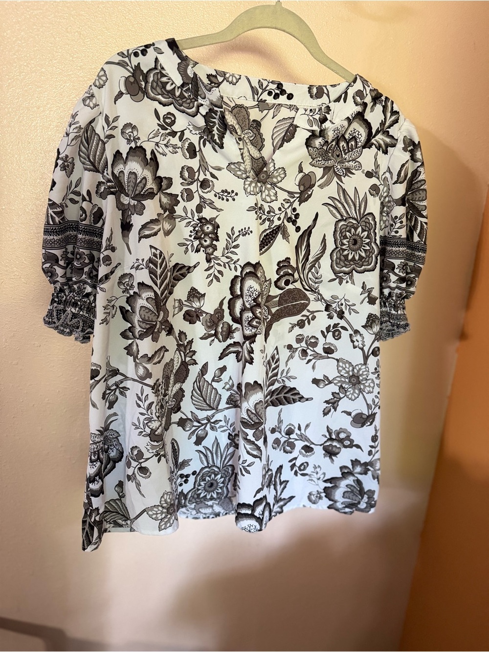 Black Floral Scoop-Neck Blouse with Smocked Sleeves